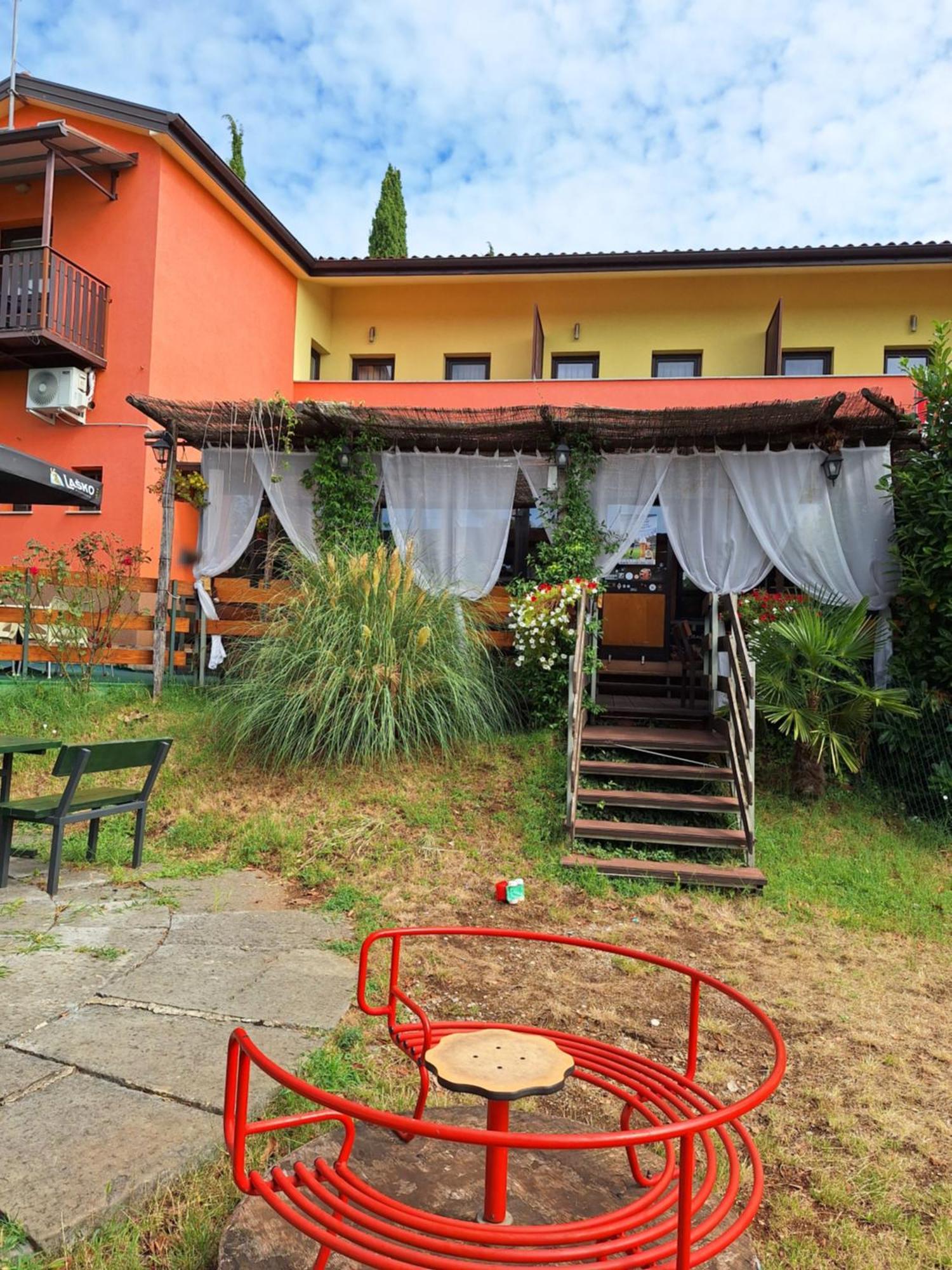 Apartmaji Paradiso *